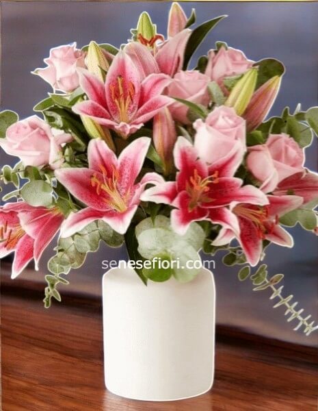 Bouquet di Lilium Rosa e Rose Rosa: Dolcezza e Grazia a Napoli