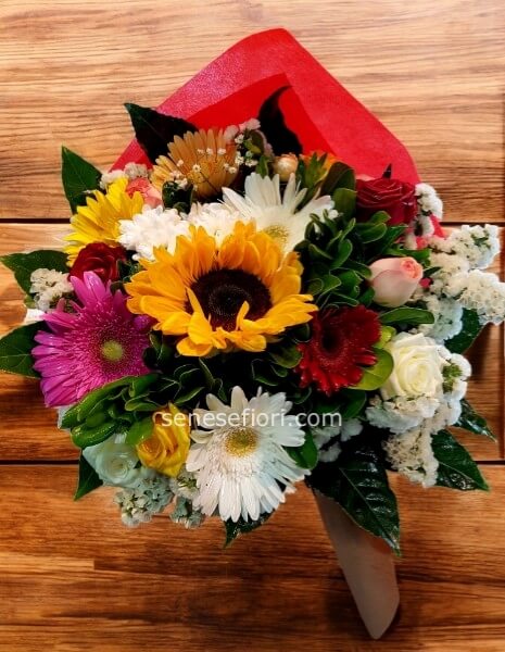 Bouquet di Rose e Fiori Misti: L´Armonia dei Colori a Domicilio a Napoli
