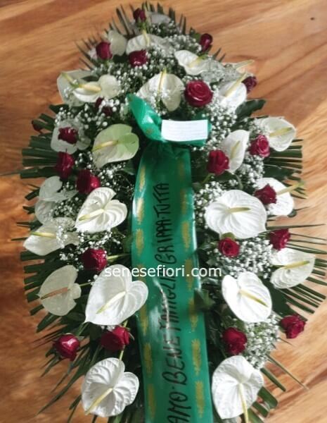 Cuscino Funebre Rose e Anthurium: Eleganza e Rispetto